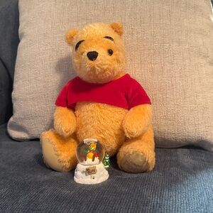 Disney Plush Winnie The Pooh Holiday Edition and Snow Globe 2002
